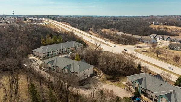 $194,900 | 1872 Deerhaven Lane Northeast, Unit 8, Rochester, MN 55906