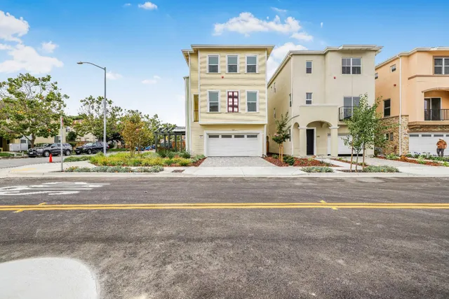 $1,049,000 | 401 San Luis Avenue, Watsonville, CA 95076