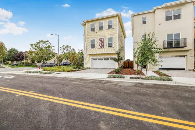 $1,049,000 | 401 San Luis Avenue, Watsonville, CA 95076