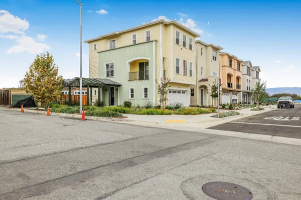 $950,000 | 401 San Luis Avenue, Watsonville, CA 95076