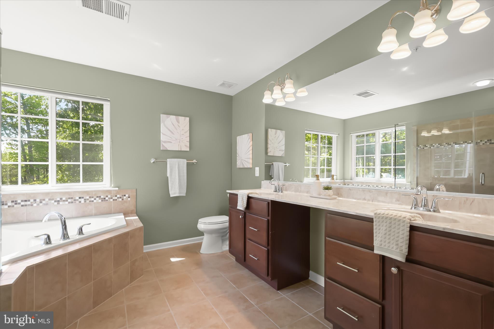 7111 Kings Point Way Columbia, MD 21046 - Photo 35 of 66 Primary Bathroom