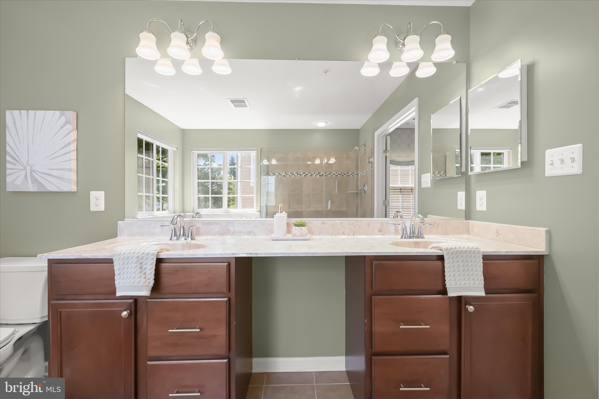 7111 Kings Point Way Columbia, MD 21046 - Photo 36 of 66 Primary Bathroom