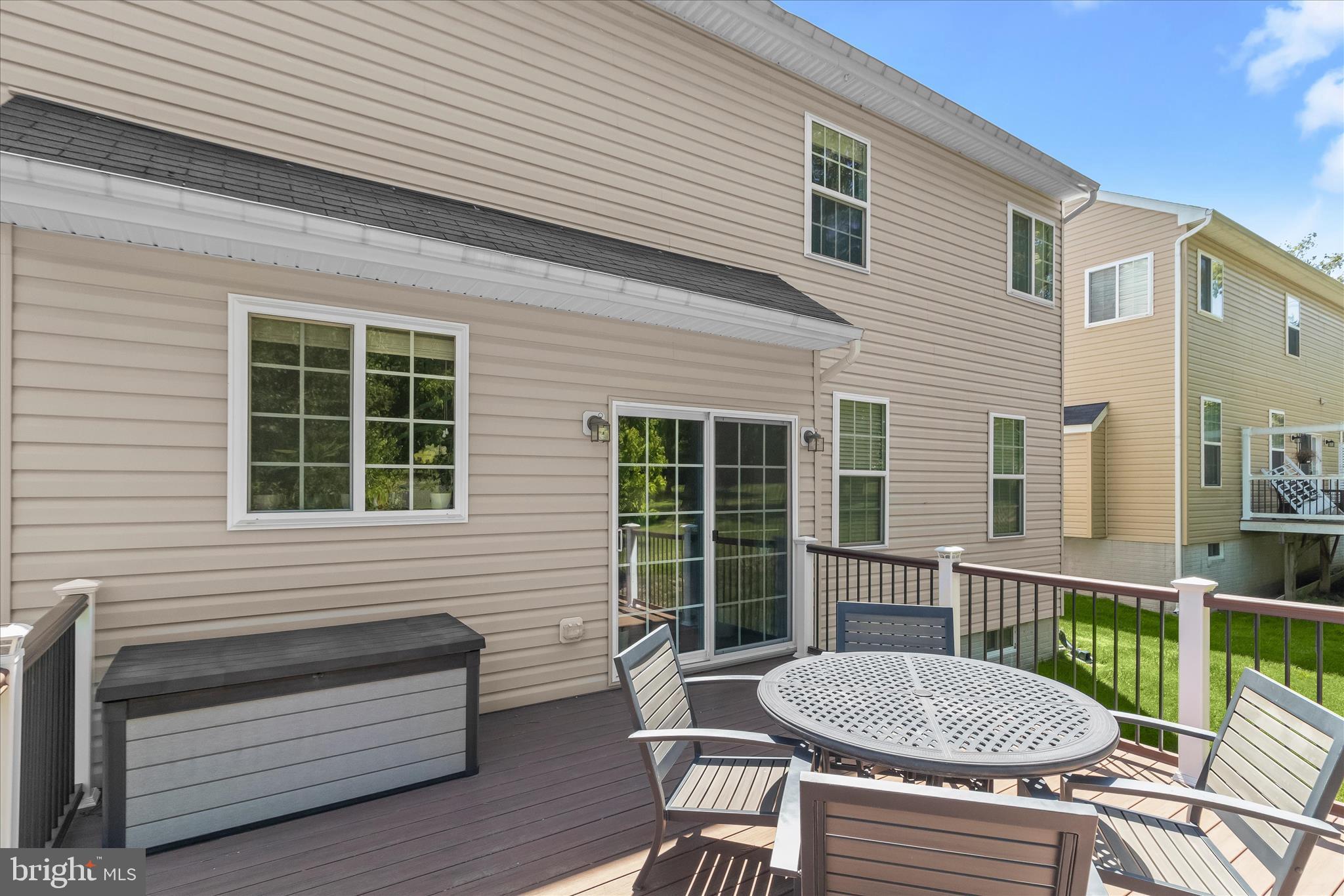 7111 Kings Point Way Columbia, MD 21046 - Photo 61 of 66 TREX Deck