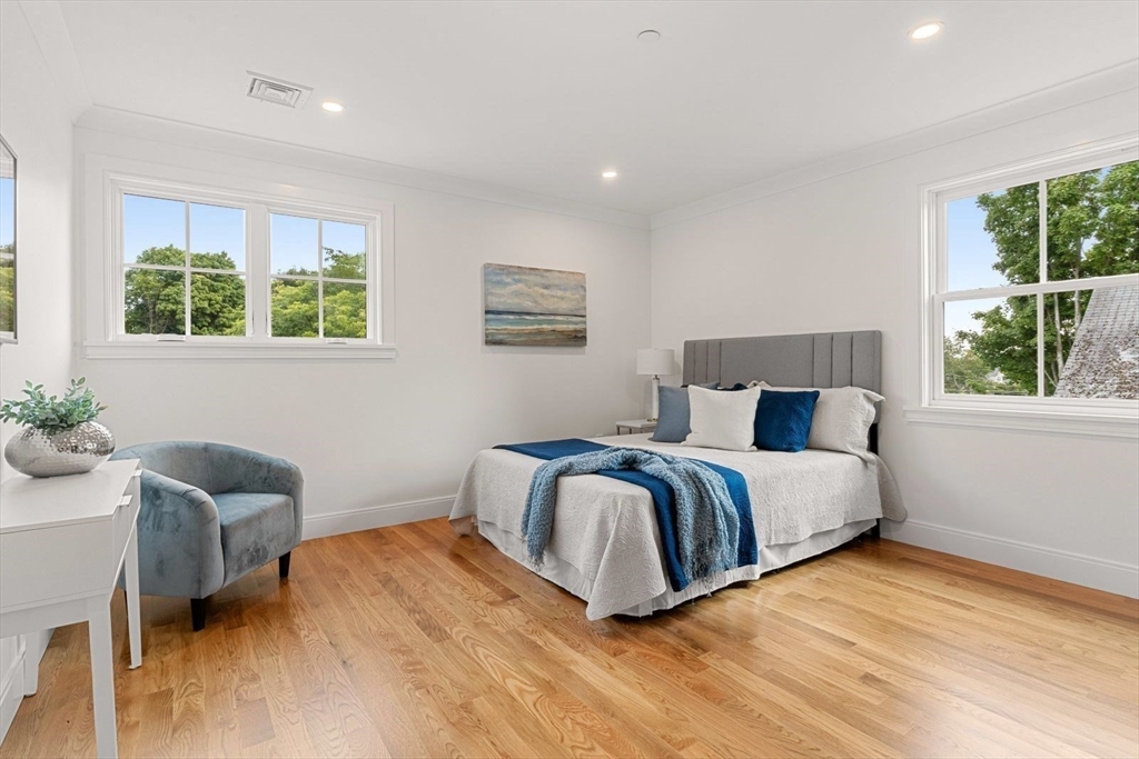 20 Lawrence Street, Unit 3 Wakefield, MA 01880 - Photo 20 of 32