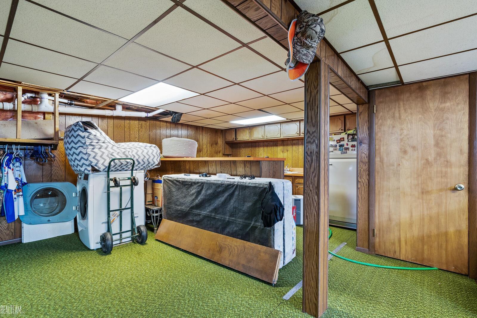 51741 Romeo Plank Road Macomb, MI 48042 - Photo 34 of 52 50116019-34.JPG