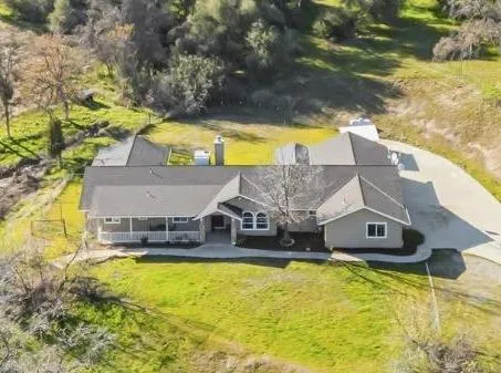 $460,000 | 37985 Waxberry Lane, Squaw Valley, CA 93675