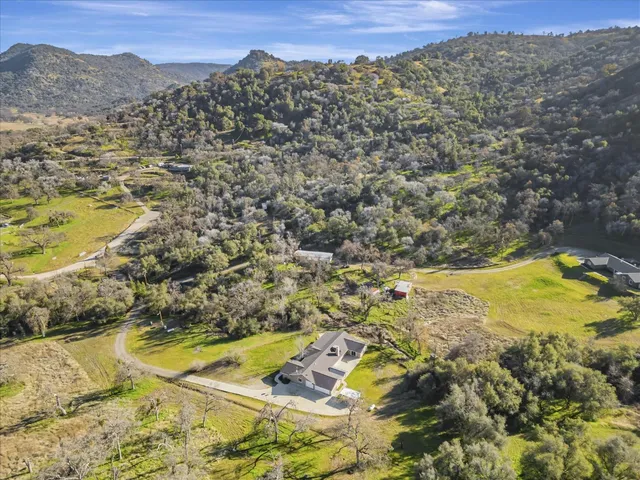 $460,000 | 37985 Waxberry Lane, Squaw Valley, CA 93675