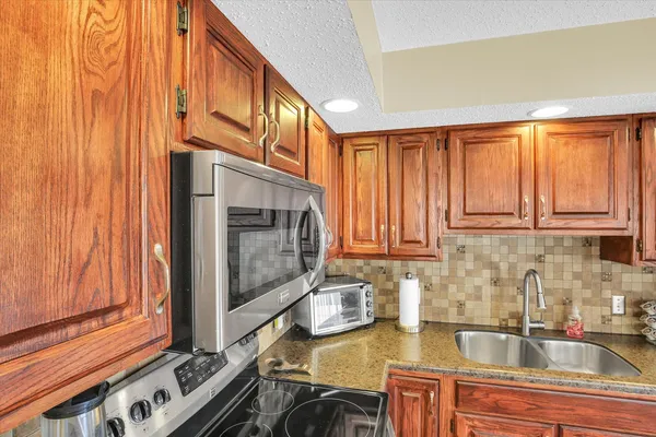 $319,900 | 609 County Road 1150 North, Tuscola, IL 61953