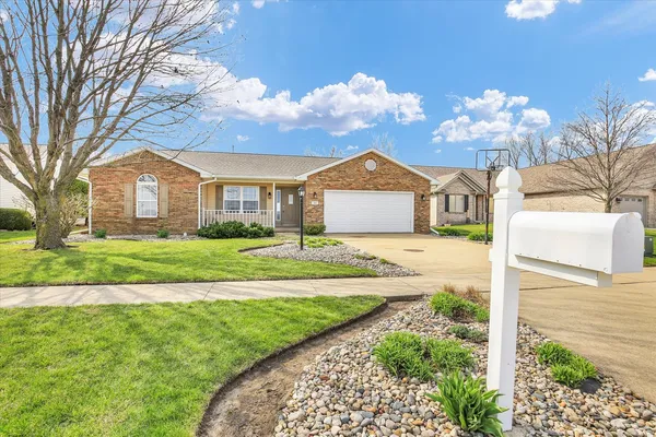 $319,900 | 609 County Road 1150 North, Tuscola, IL 61953