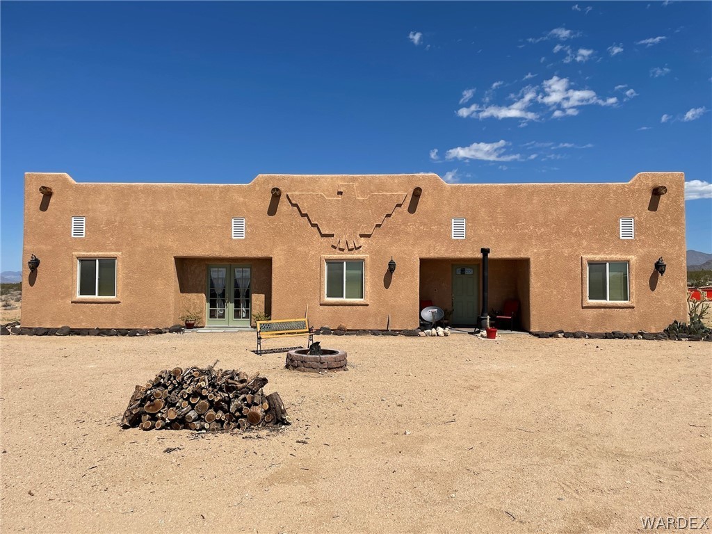 17981 South Gene Autry Road Yucca, AZ 86438 - Photo 1 of 50 Gallery Image 1