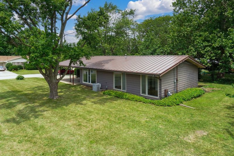 1 Riser Avenue Bloomington, IL 61701 - Photo 31 of 37 Gallery Image 31