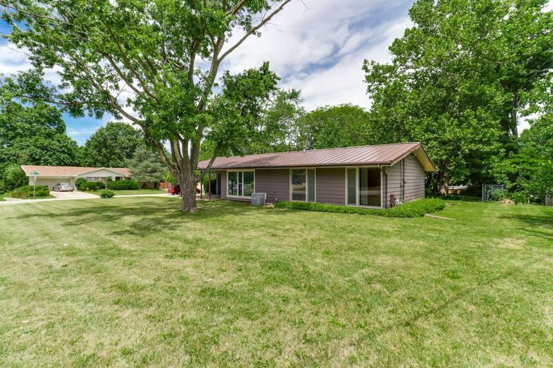 1 Riser Avenue Bloomington, IL 61701 - Photo 33 of 37 Gallery Image 33