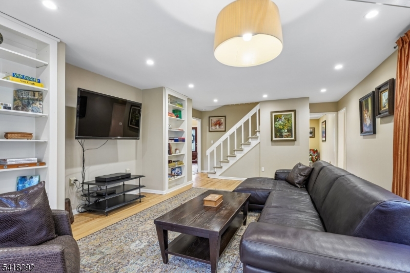 80 Shawnee Path Millington, NJ 07946 - Photo 14 of 46