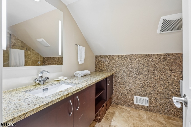 80 Shawnee Path Millington, NJ 07946 - Photo 32 of 46