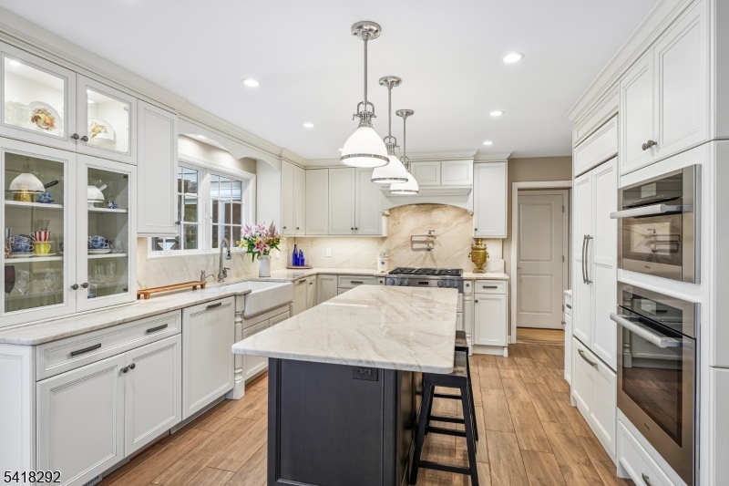 80 Shawnee Path Millington, NJ 07946 - Photo 4 of 46