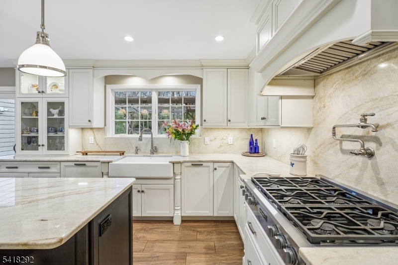 80 Shawnee Path Millington, NJ 07946 - Photo 7 of 46