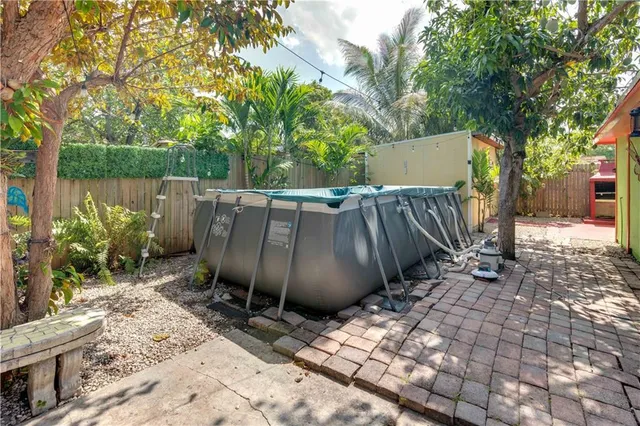 a view of an entryway with a lot of stuff