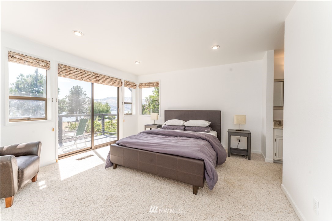 104 Riviera Place Chelan, WA 98816 - Photo 14 of 34 Gallery Image 14