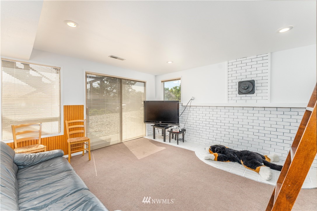 104 Riviera Place Chelan, WA 98816 - Photo 29 of 34 Gallery Image 29