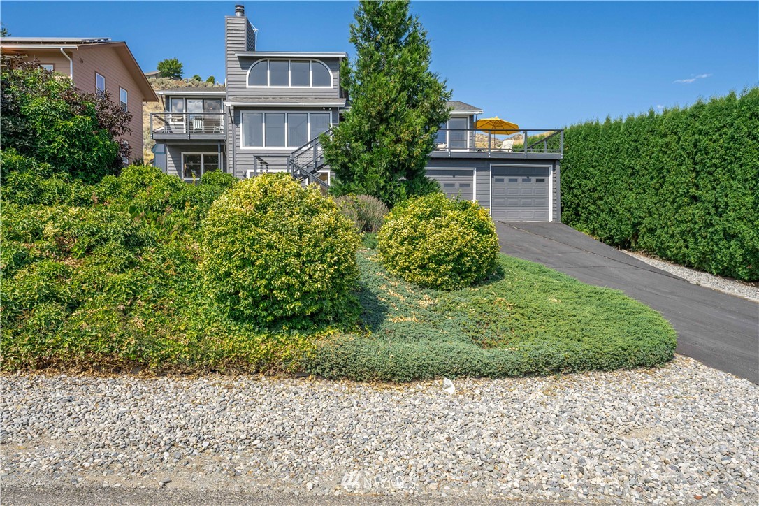 104 Riviera Place Chelan, WA 98816 - Photo 4 of 34 Gallery Image 4