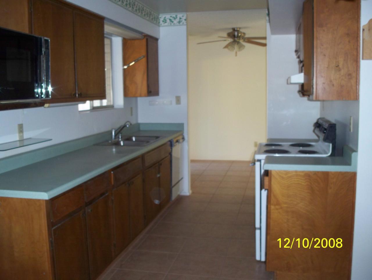 3935 North Valley Road Eloy, AZ 85131 - Photo 4 of 10 Kitchen