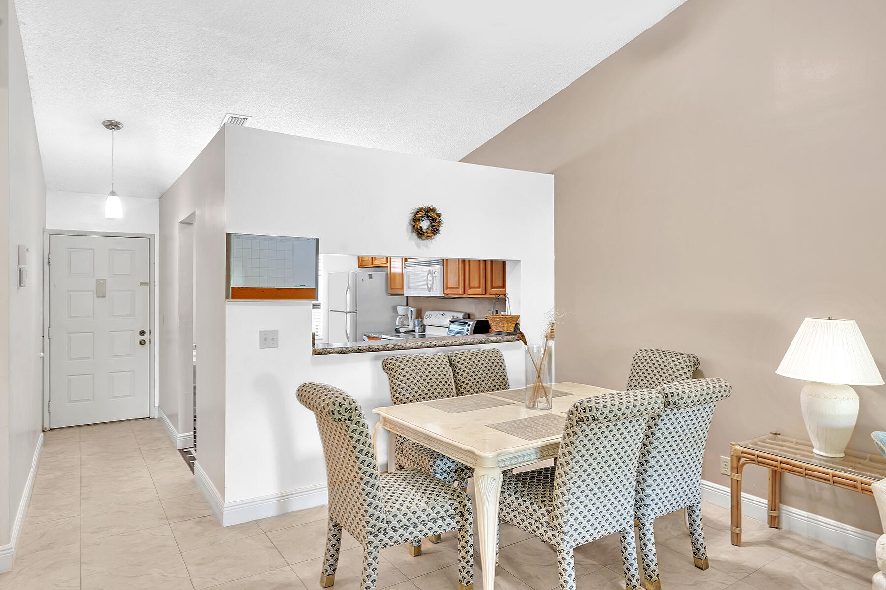 22112 Palms Way, Unit 202 Boca Raton, FL 33433 - Photo 11 of 40 DSC00066