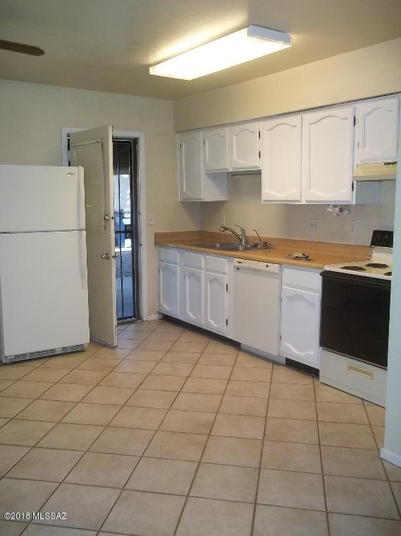 4358 North Record Way Tucson, AZ 85705 - Photo 2 of 15