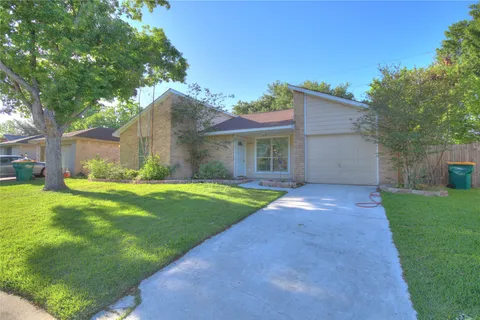 $205,900 | 2807 North Brompton Drive, Pearland, TX 77584