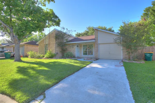 $205,900 | 2807 North Brompton Drive, Pearland, TX 77584