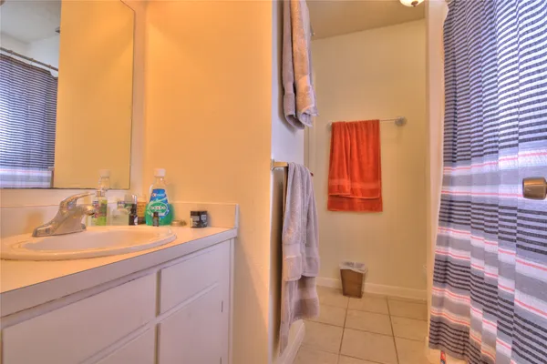 $199,900 | 2807 North Brompton Drive, Pearland, TX 77584