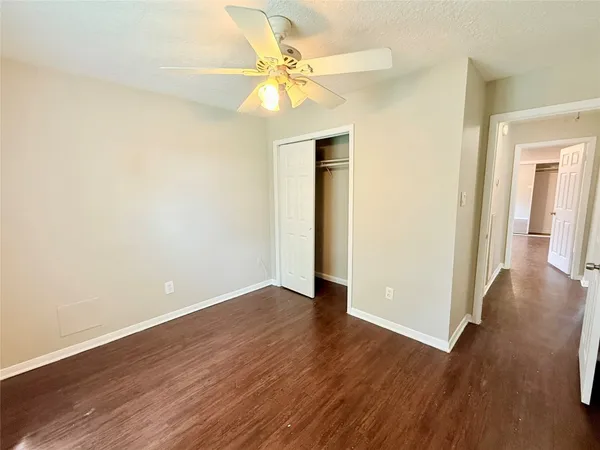 $199,900 | 2807 North Brompton Drive, Pearland, TX 77584