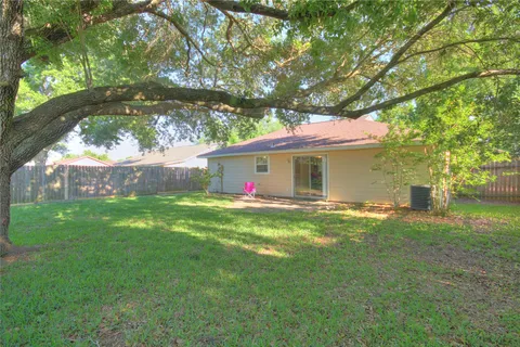 $199,900 | 2807 North Brompton Drive, Pearland, TX 77584