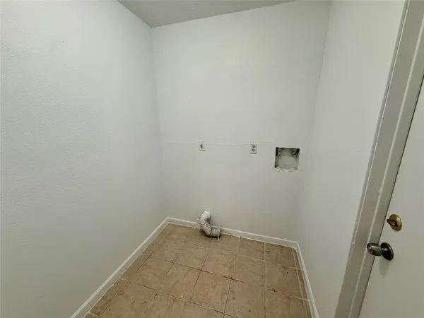 $199,900 | 2807 North Brompton Drive, Pearland, TX 77584