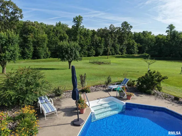 $675,000 | 1016 Michael Lane, West Frankfort, IL 62896