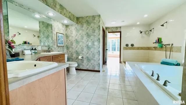 $675,000 | 1016 Michael Lane, West Frankfort, IL 62896