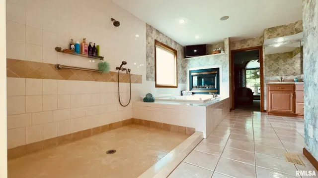 $675,000 | 1016 Michael Lane, West Frankfort, IL 62896