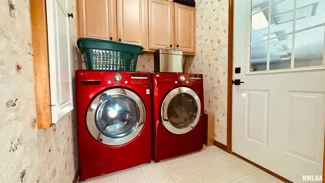 $675,000 | 1016 Michael Lane, West Frankfort, IL 62896