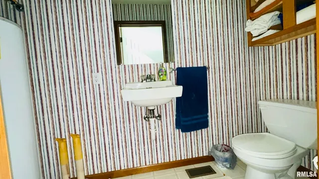 $675,000 | 1016 Michael Lane, West Frankfort, IL 62896