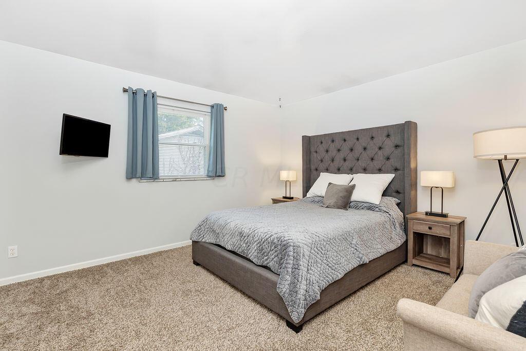 5009 Shadycrest Road Columbus, OH 43229 - Photo 29 of 38 Primary Suite