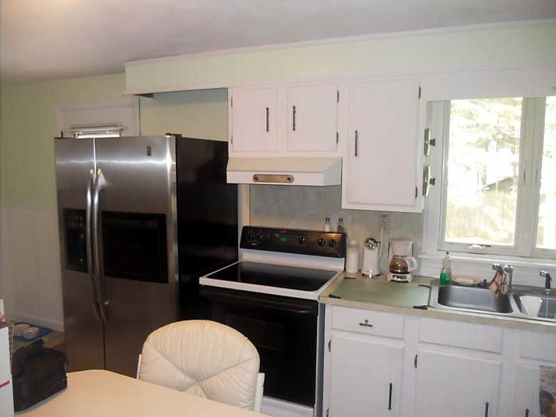 78 Balsam Road South Kingstown, RI 02879 - Photo 6 of 19 Kitchen.