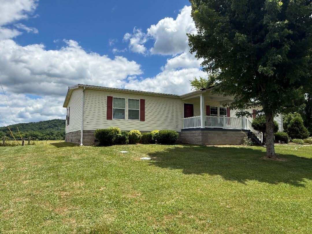 458 Riverlanding Road Greenup, KY 41144 - Photo 3 of 41