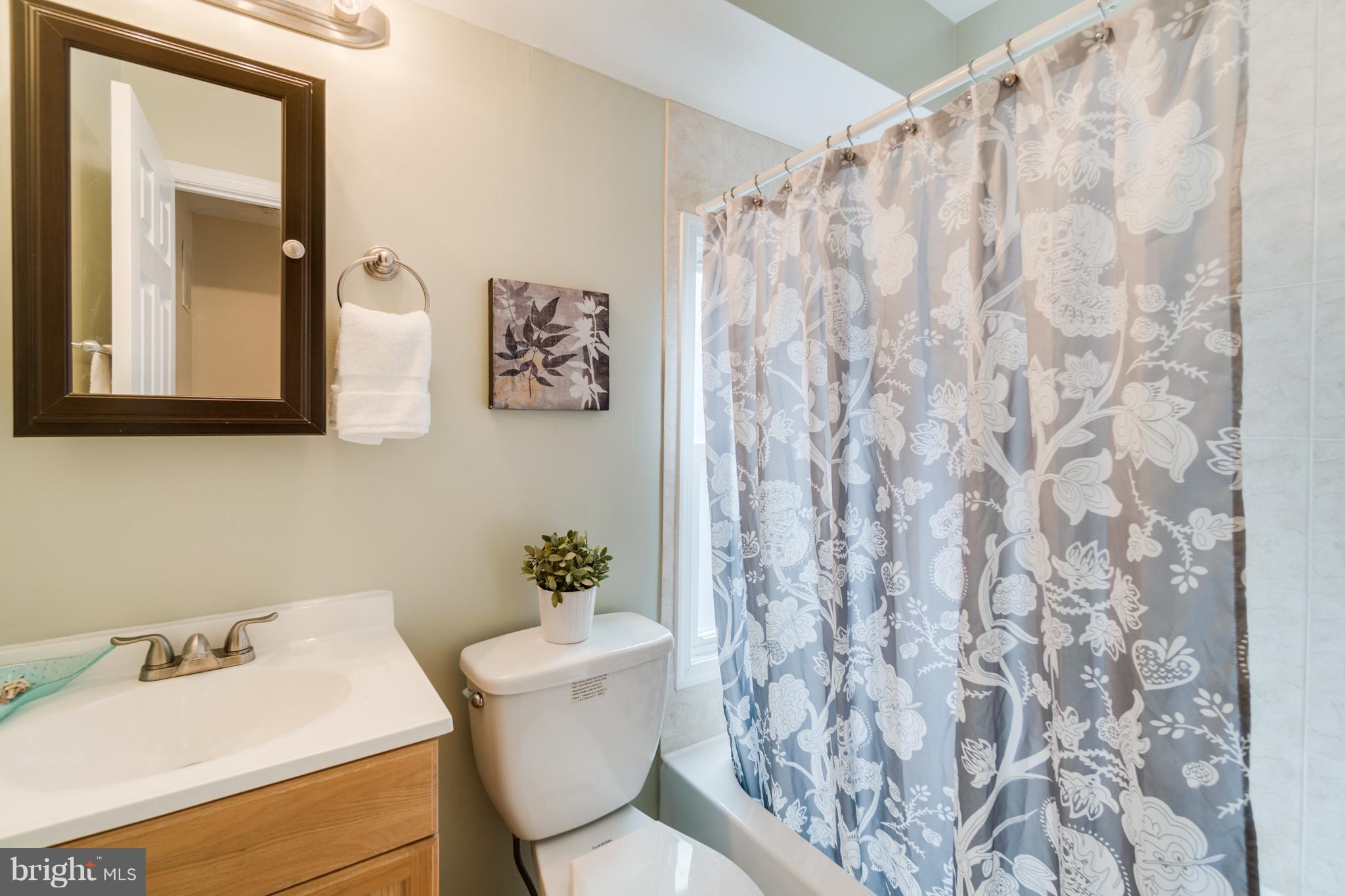 1520 Constitution Avenue Northeast Washington, DC 20002 - Photo 24 of 30 Bath