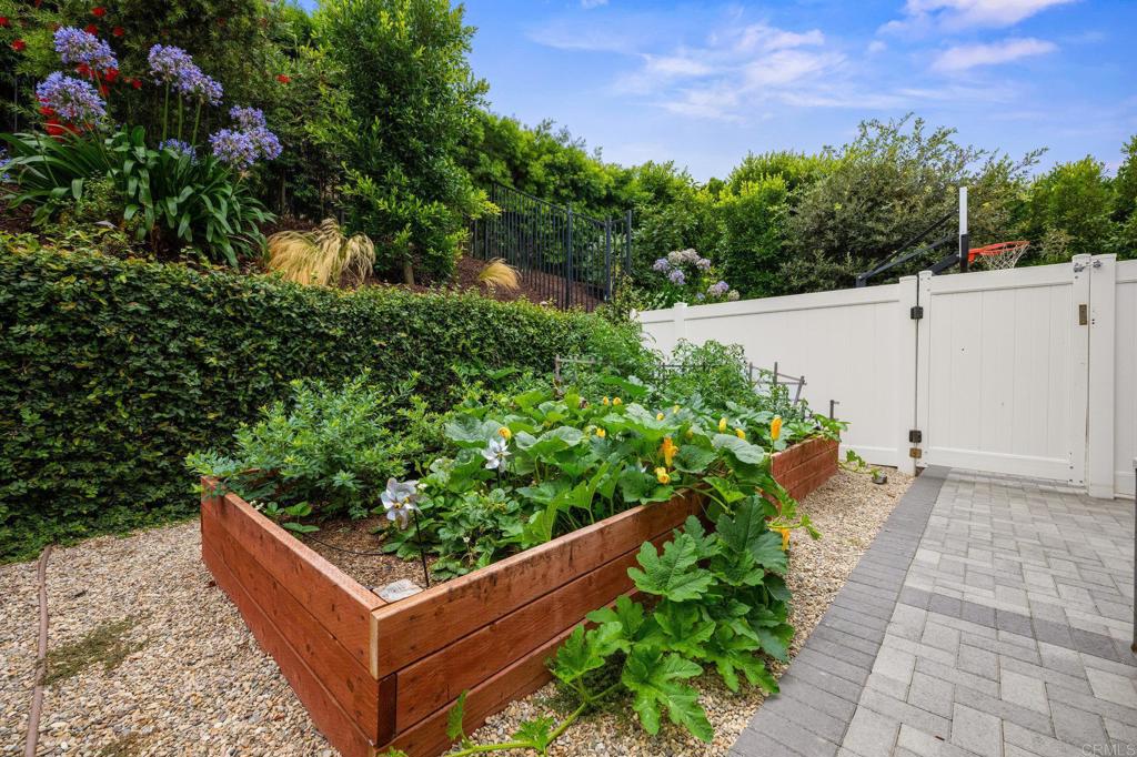 3115 Afton Way Carlsbad, CA 92008 - Photo 48 of 59