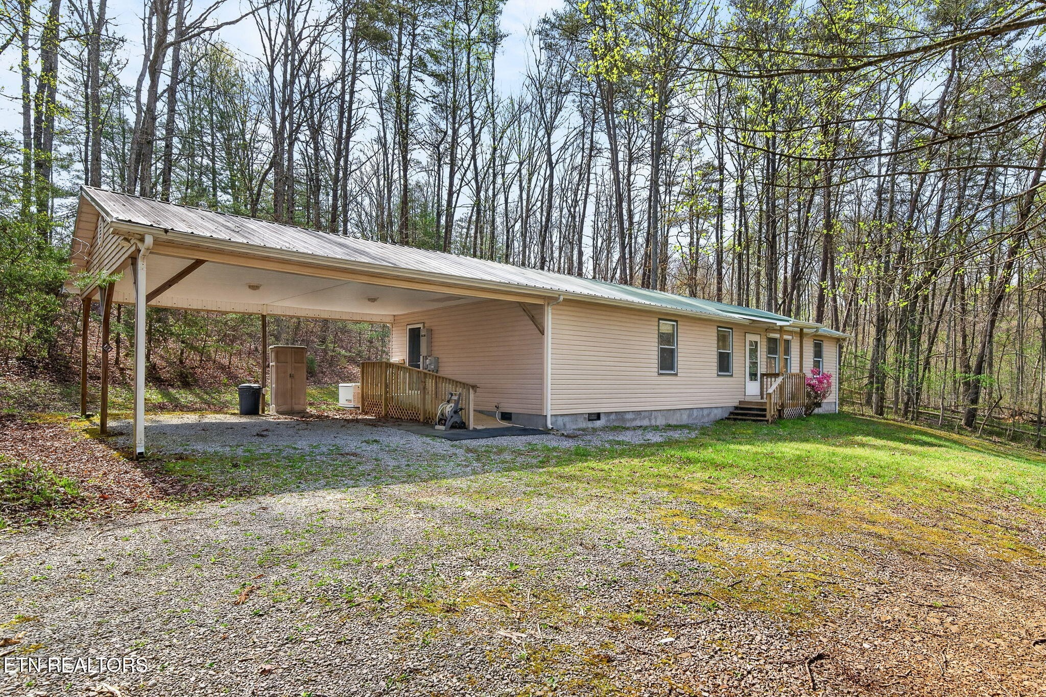 4067 Blaylock Road Crossville, TN 38572 - Photo 2 of 17