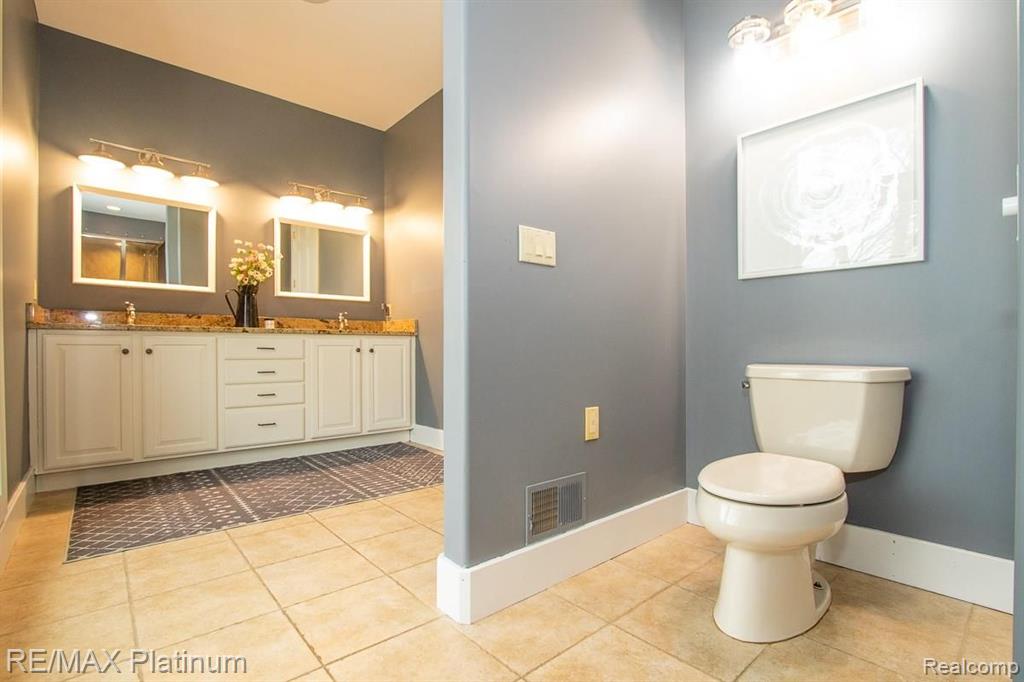8000 Walsh Road Dexter, MI 48130 - Photo 15 of 80