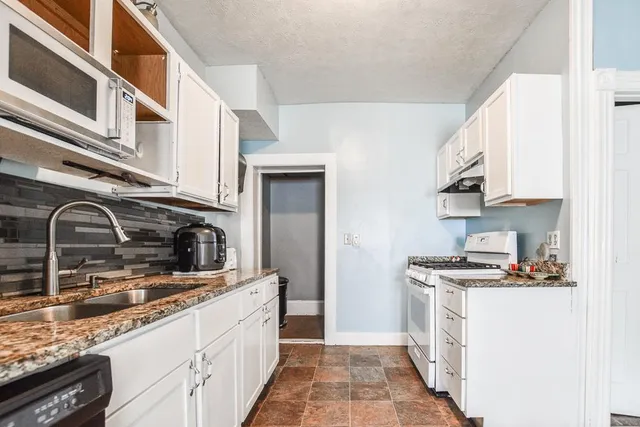 $265,000 | 400 Blair Avenue, St. Paul, MN 55103