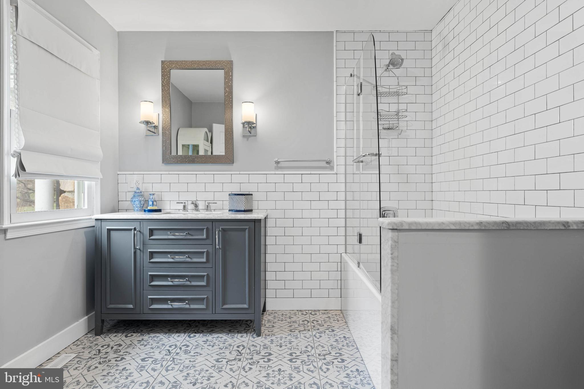 150 Kynlyn Road Radnor, PA 19087 - Photo 19 of 59 Guest suite bathroom.