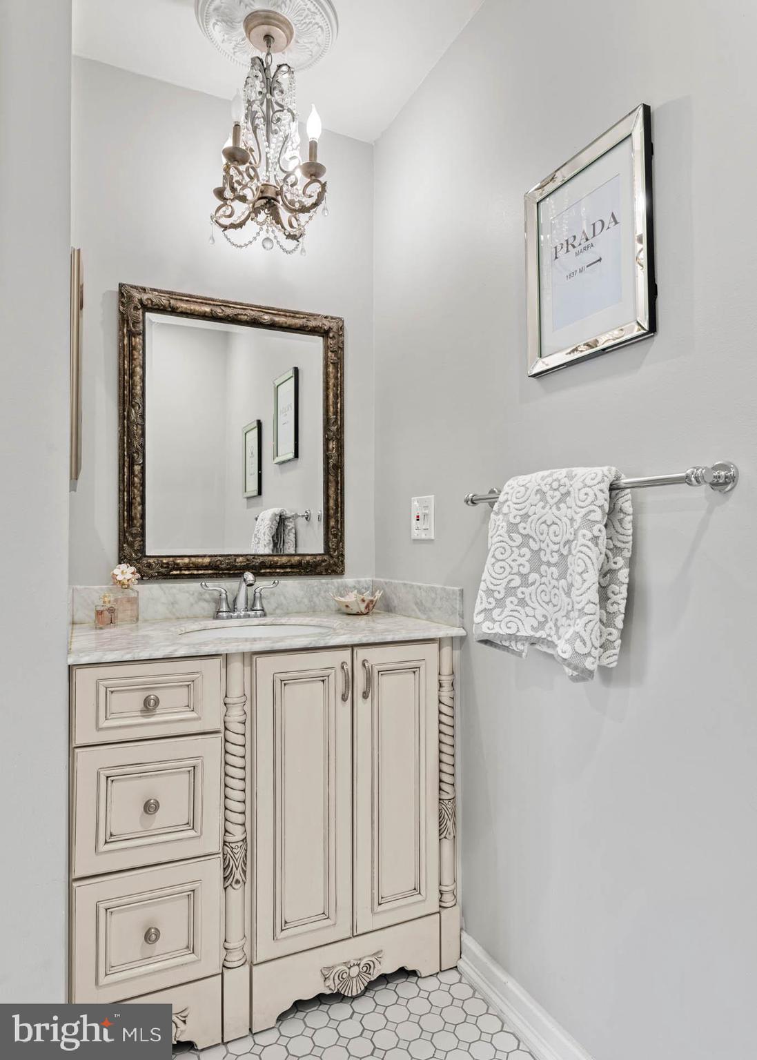 150 Kynlyn Road Radnor, PA 19087 - Photo 27 of 59 Ensuite Bathroom for Bedroom #3.