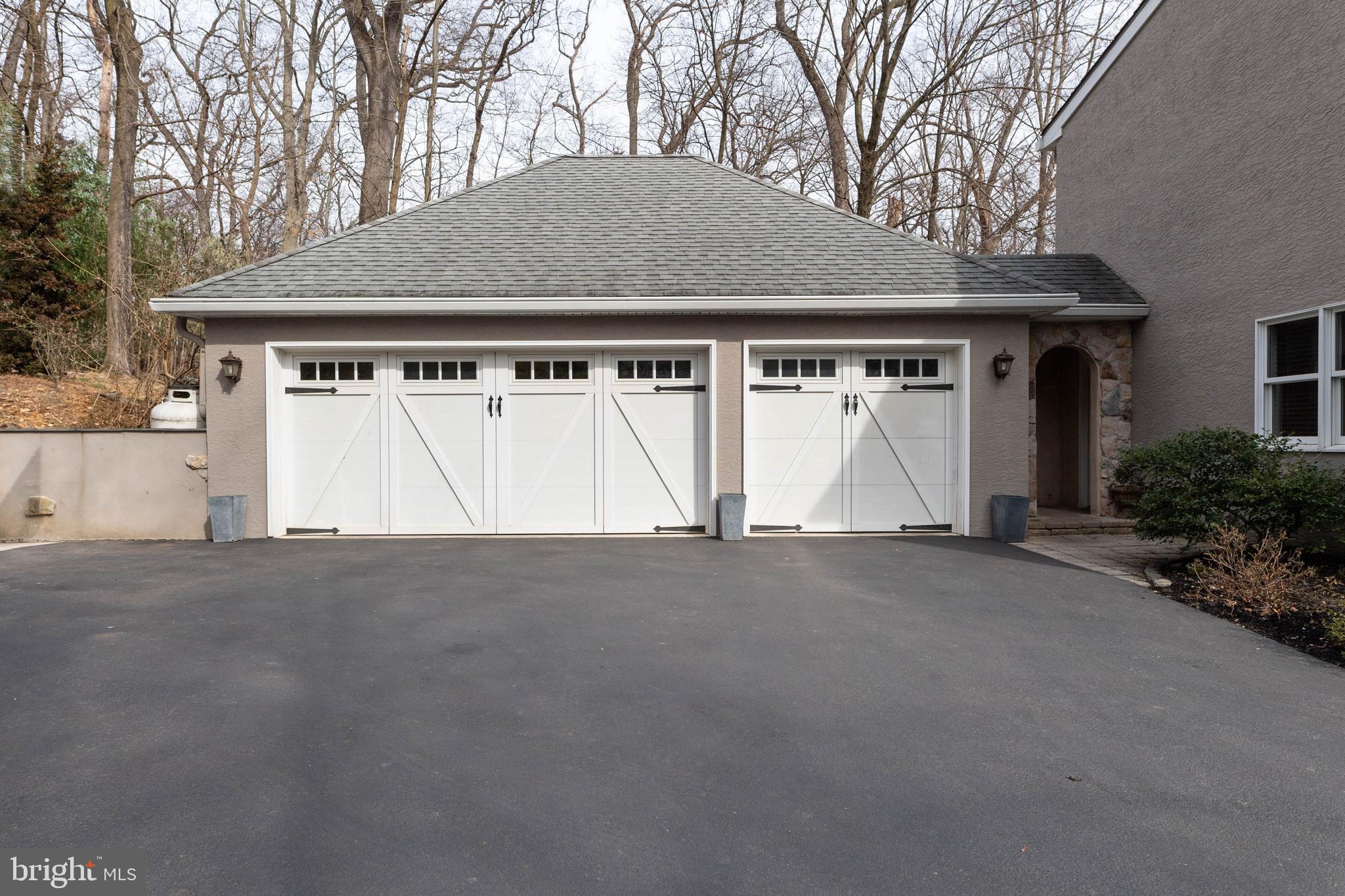 150 Kynlyn Road Radnor, PA 19087 - Photo 56 of 59 3 car attached garage.