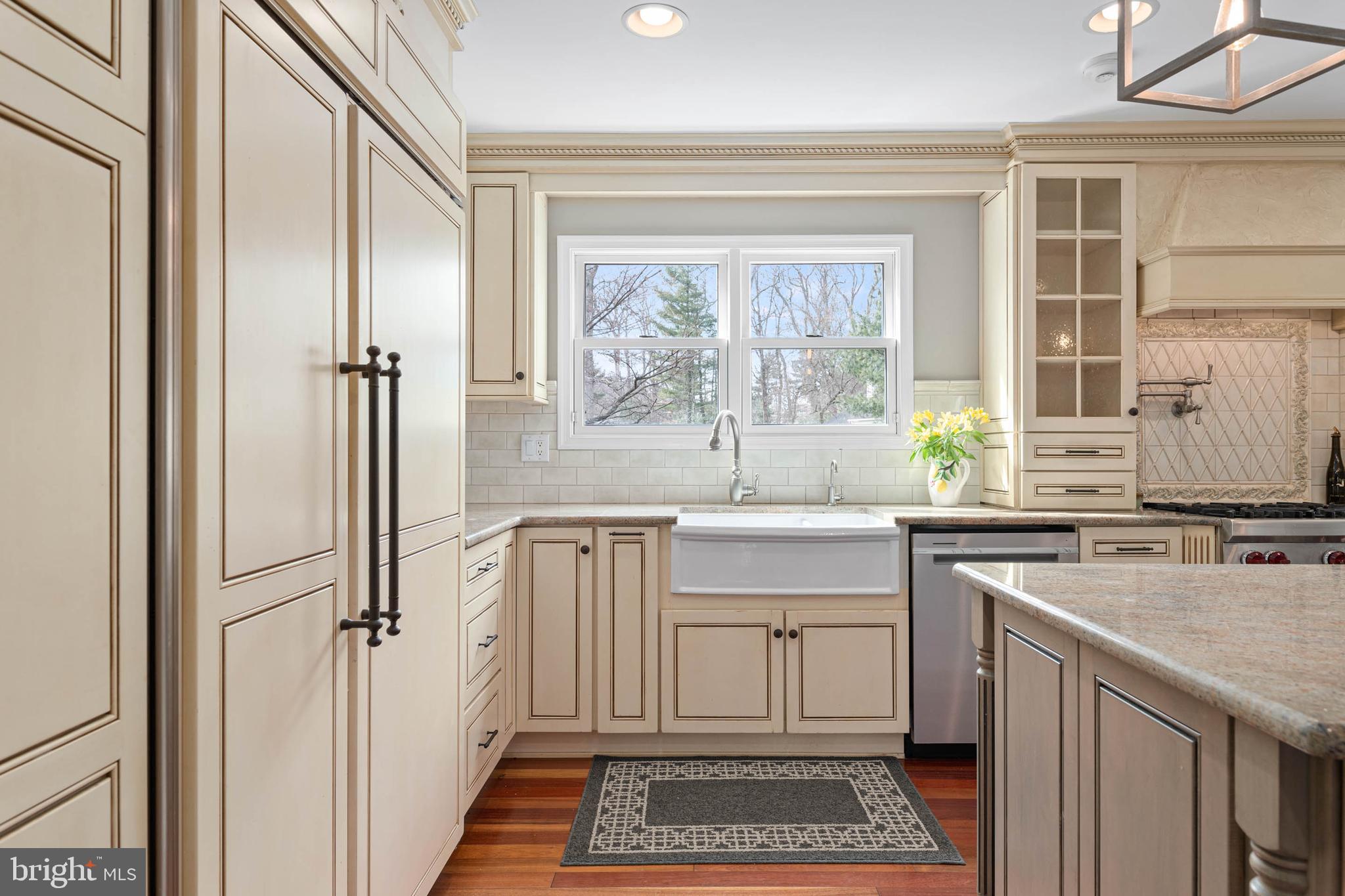 150 Kynlyn Road Radnor, PA 19087 - Photo 9 of 59 Built in Subzero Refrigerator.